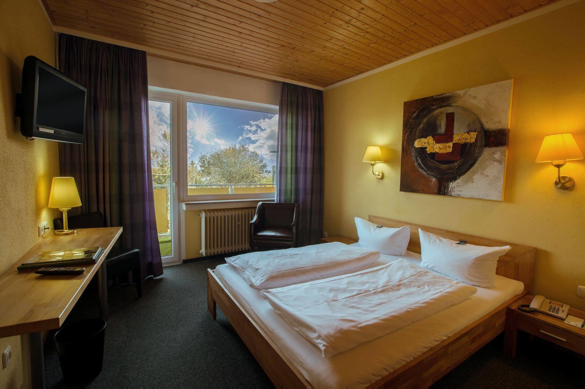 Landhotel Klingerhof Hösbach Buitenkant foto